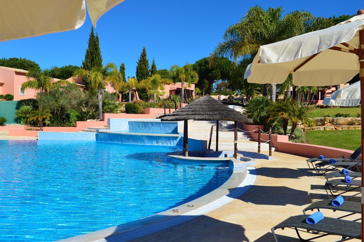 Pestana Vila Sol - Vilamoura Premium Golf Resort Екстер'єр фото A swimming pool at a resort in Portugal