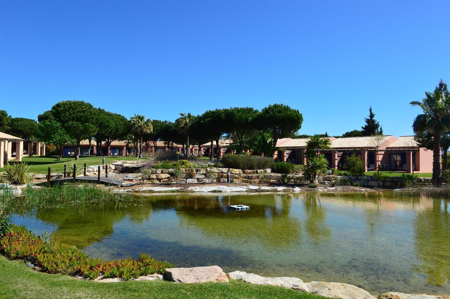 Pestana Vila Sol - Vilamoura Premium Golf Resort Екстер'єр фото The resort's lake