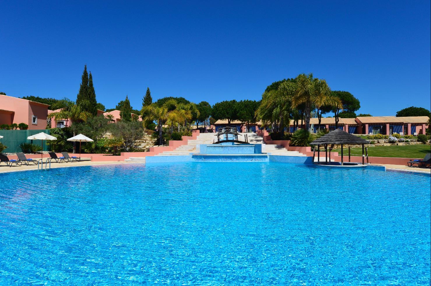 Pestana Vila Sol - Vilamoura Premium Golf Resort Екстер'єр фото The resort's main swimming pool