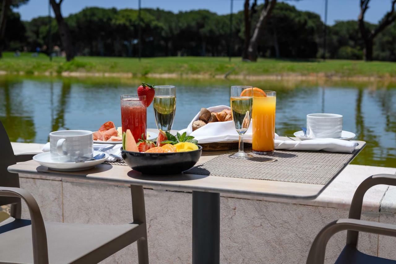 Pestana Vila Sol - Vilamoura Premium Golf Resort Екстер'єр фото Breakfast at the Hotel