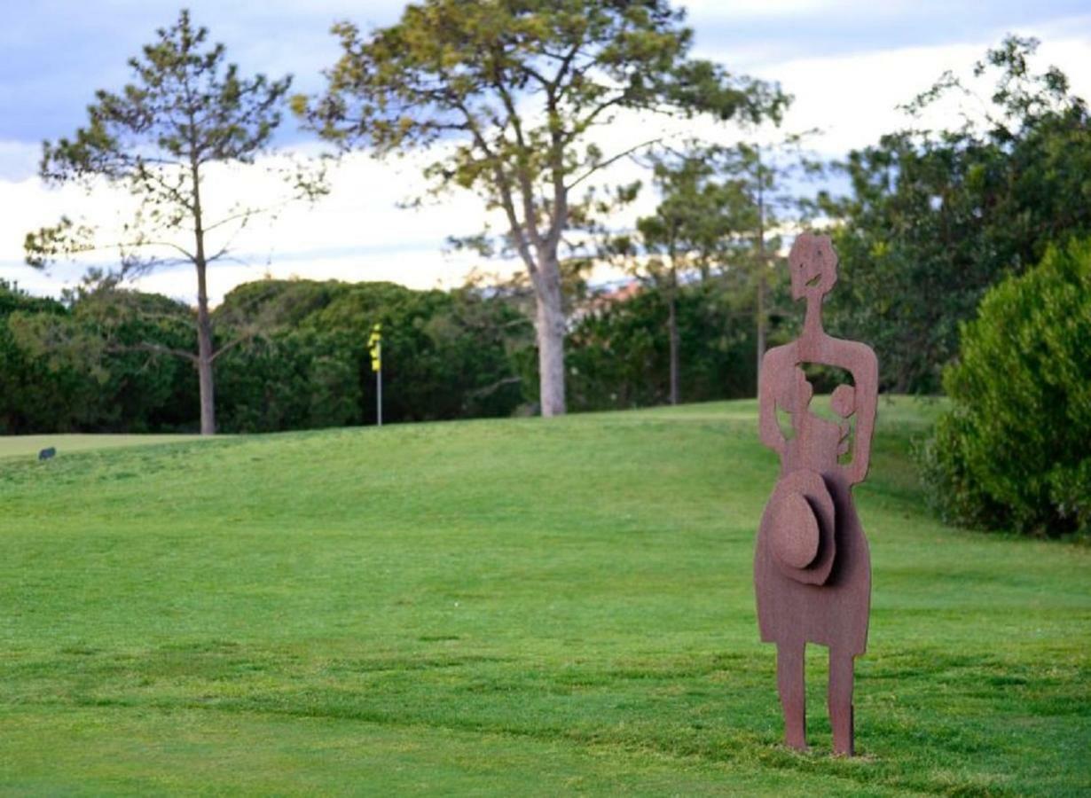 Pestana Vila Sol - Vilamoura Premium Golf Resort Екстер'єр фото Sculpture in the grounds of the University of Queensland, St Lucia campus