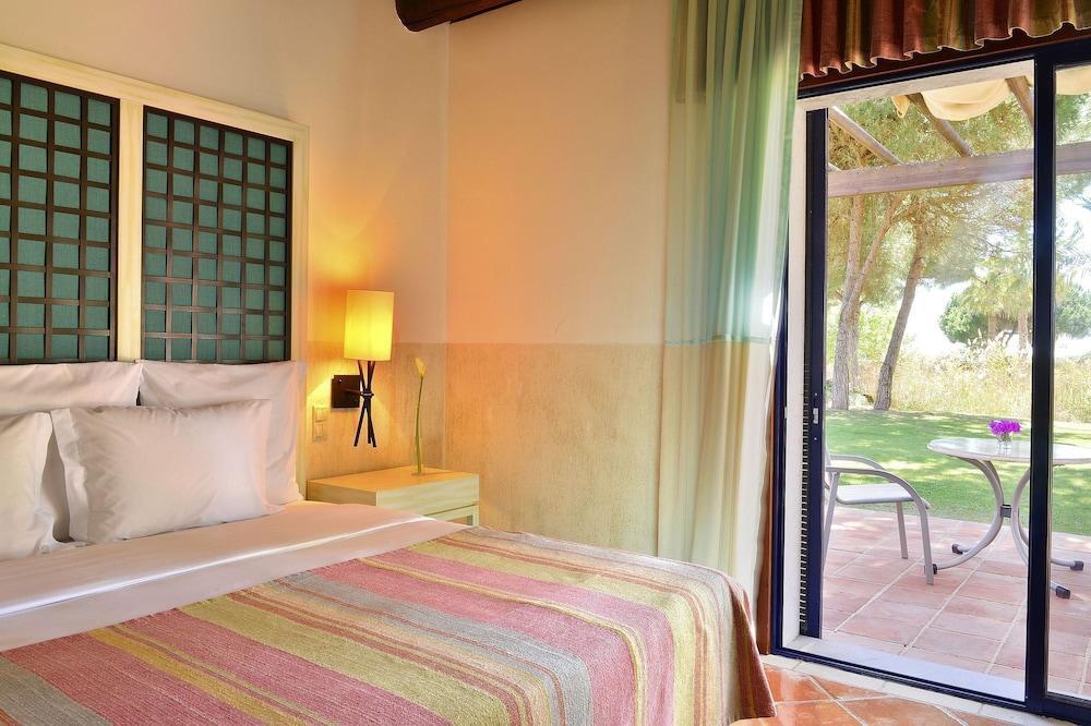 Pestana Vila Sol - Vilamoura Premium Golf Resort Екстер'єр фото A room at the hotel